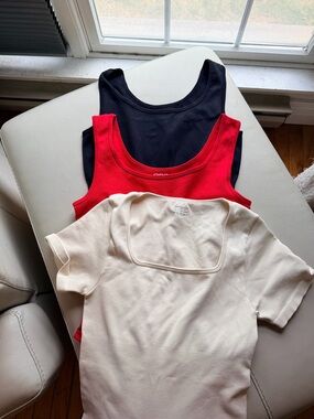 OQQ Set of Three Ribbed Body Suits & Short Navy, Red, Cream